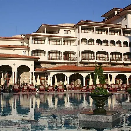 Ośrodek wypoczynkowy Helena Park 5*