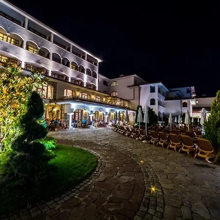 Курортный комплекс Helena Park