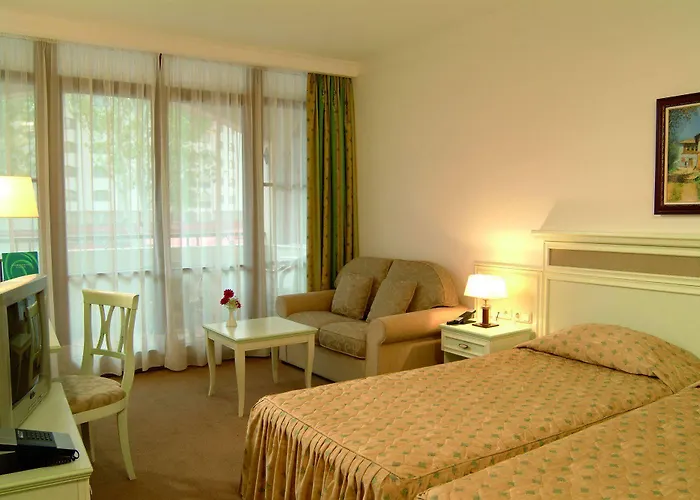 Semesteranläggning (resort) Helena Park 5*