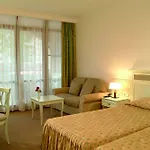 Feriested Helena Park 5*