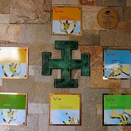 Helena Park 5* ساني بيتش