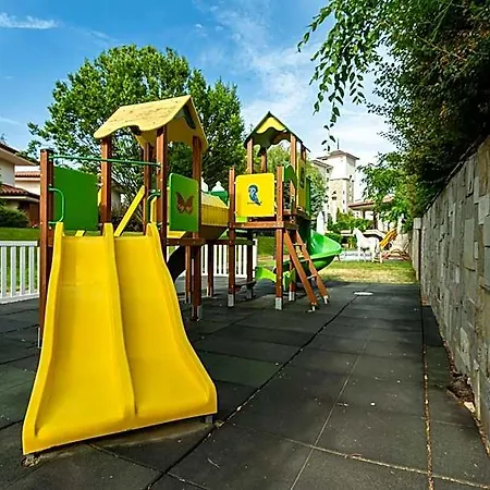 Helena Park 5* ساني بيتش
