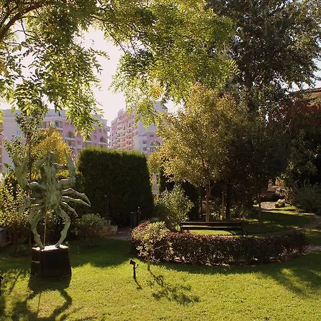 Helena Park 5*