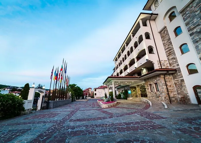 Üdülőközpont Helena Park 5*