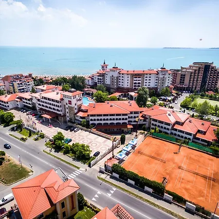 Üdülőközpont Helena Park Napospart